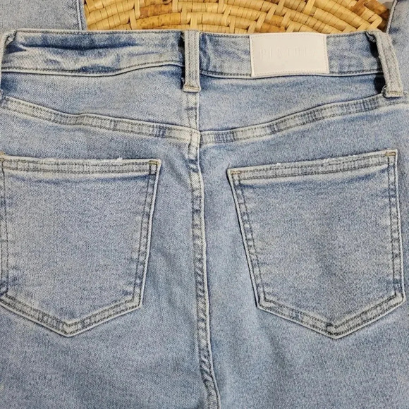 Pistola Light Wash Distressed Denim Cropped Jeans Size 27 - Picture 7 of 7